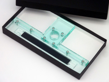 ズレない印矩Ｔ型,軽く押さえるだけで正確に固定でき、緩めると滑らかに位置調整が可能な独自のスリット構造により、安定性と作業効率を両立した印矩「スリット印矩・Ｔ型」,NonSlipInkuTtype